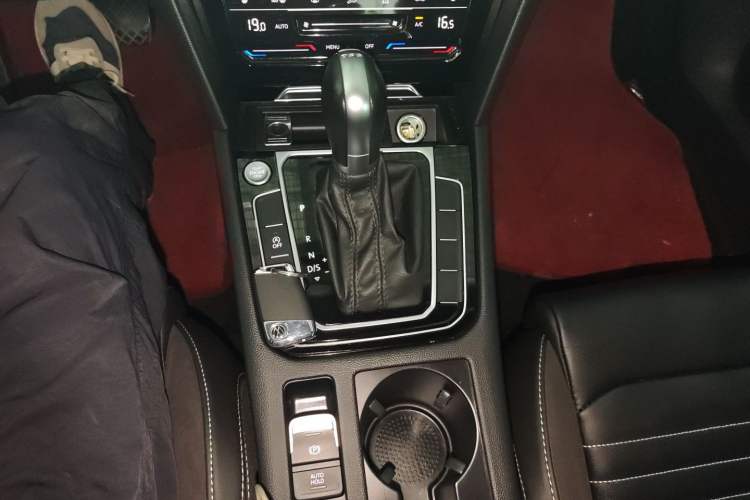 Used Volkswagen Magotan 2020 330TSI DSG Leading Model
