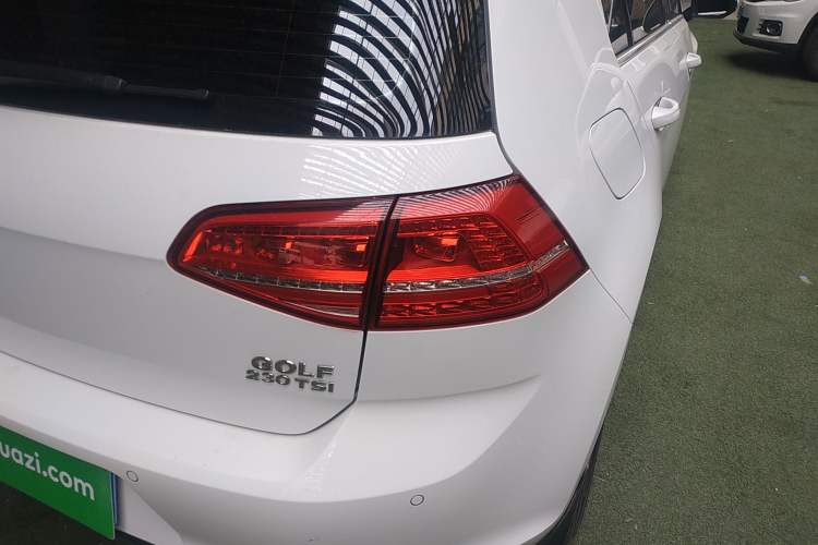 Used Volkswagen Golf 2016 230TSI Automatic Luxury Version