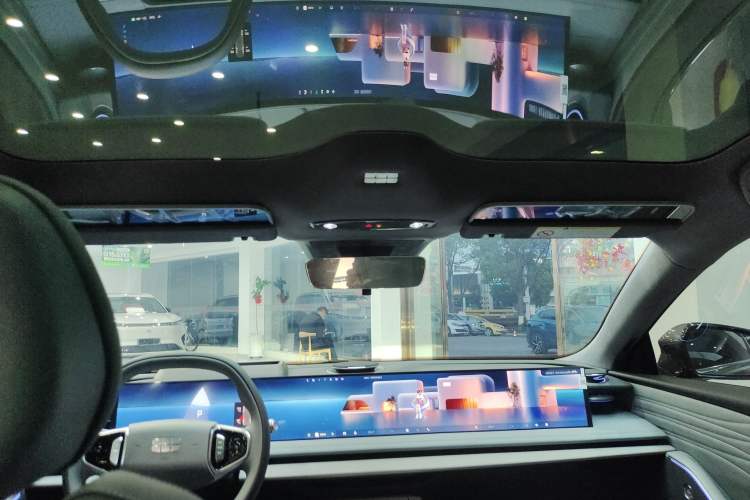 Used Geely Galaxy E8 2024 550 km Range Rear-Drive MAX
