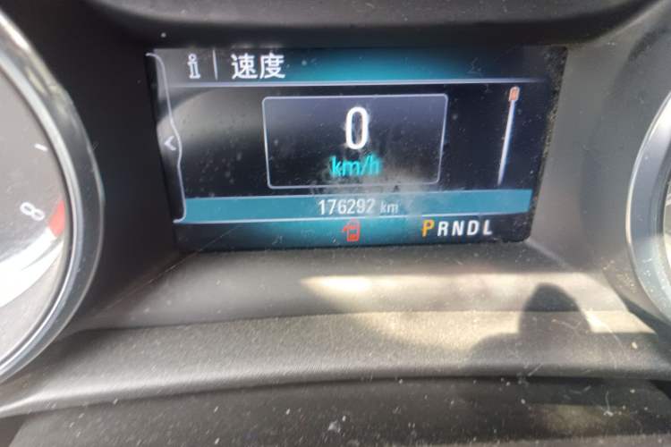 Used Buick Verano 2018 Sedan 15S Automatic Leading Model Odometer Close Up