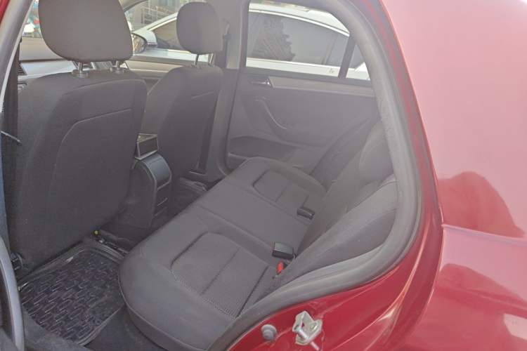 Used Volkswagen Bora 2013 1.6L Automatic Fashion Model