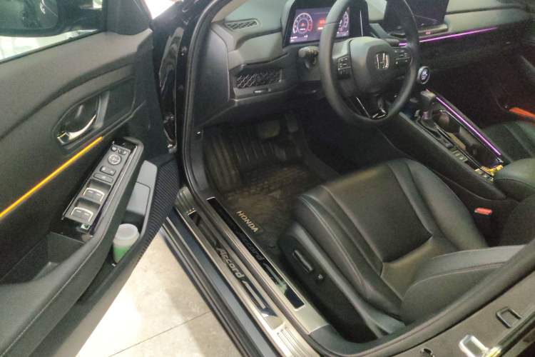 Used Honda Accord 2024 260TURBO Luxury Edition Driver Seat