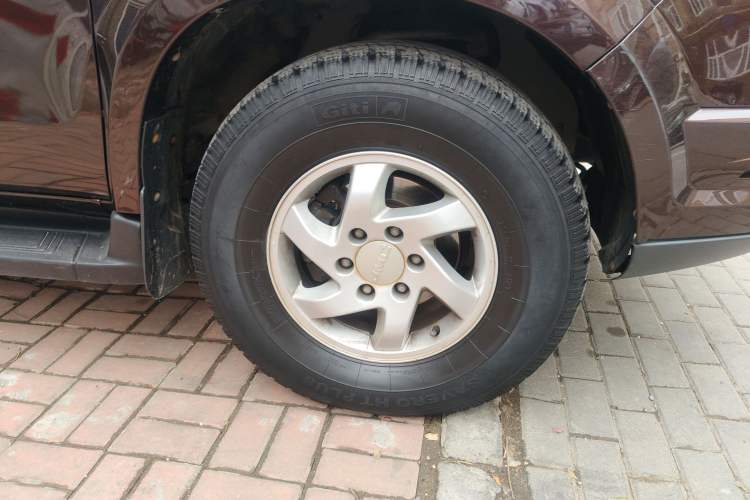 Used JMC Yuhu 5 2018 2.4T Classic Edition Diesel Manual 4x4 Luxury Long-Wheelbase JX4D24A5L