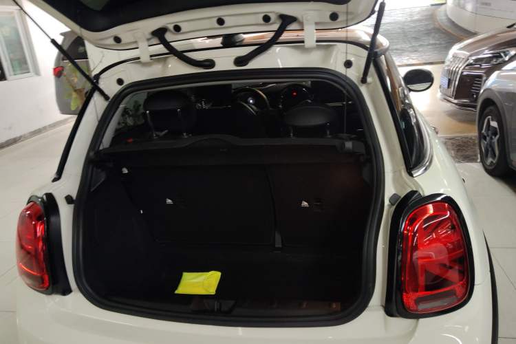 Used MINI MINI 2023 1.5T COOPER Artist