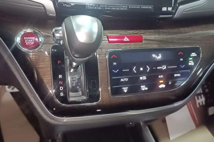 Used Honda Odyssey 2015 2.4L Supreme Edition