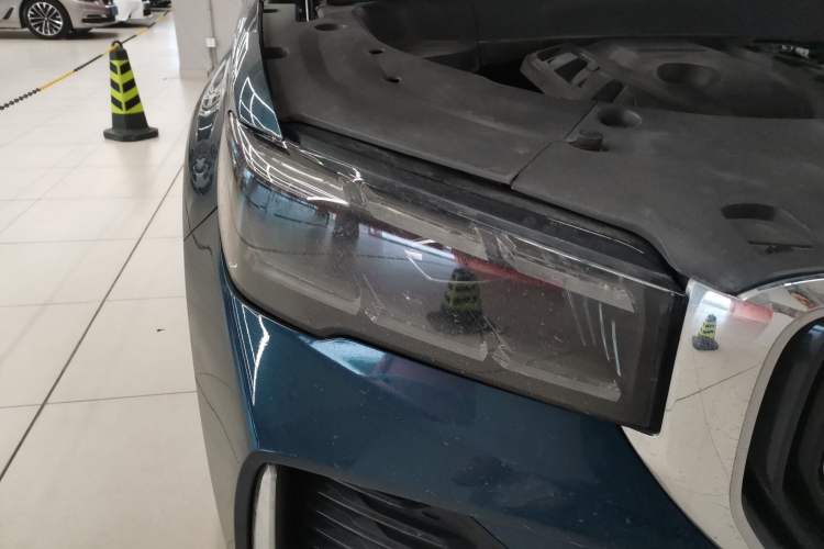 Used Geely Auto Monjaro L 2021 2.0TD DCT EVO Two-Wheel Drive Smart Luxury Version Right Front Headlight