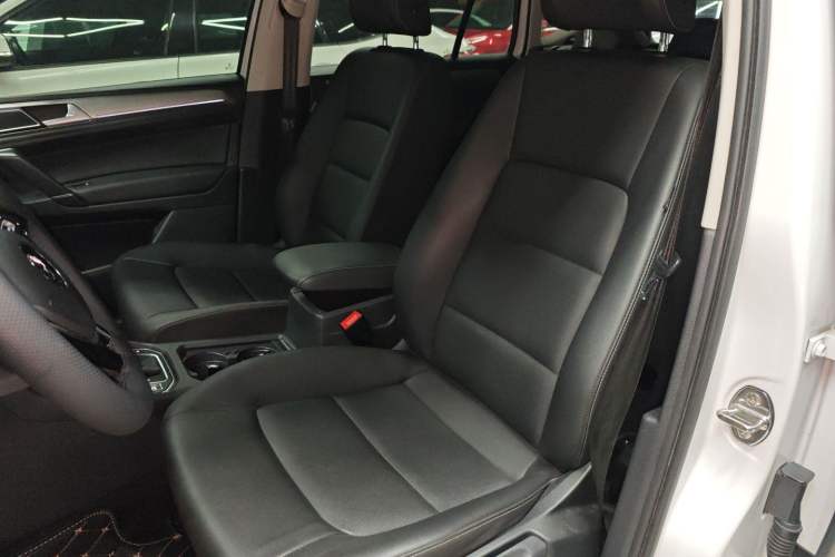 Used Volkswagen Golf Sportsvan 2019 280TSI Automatic Trendy Edition China V Standard
