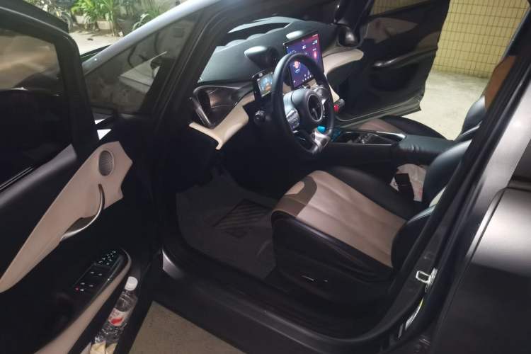 Used BYD Dolphin 2023 420 km Fashion Edition
