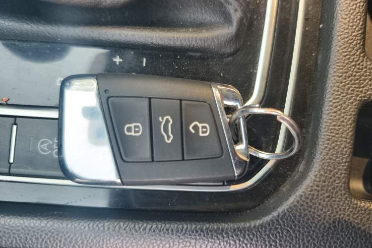 Used Volkswagen Magotan 2018 330TSI DSG Luxury Model Vehicle Key