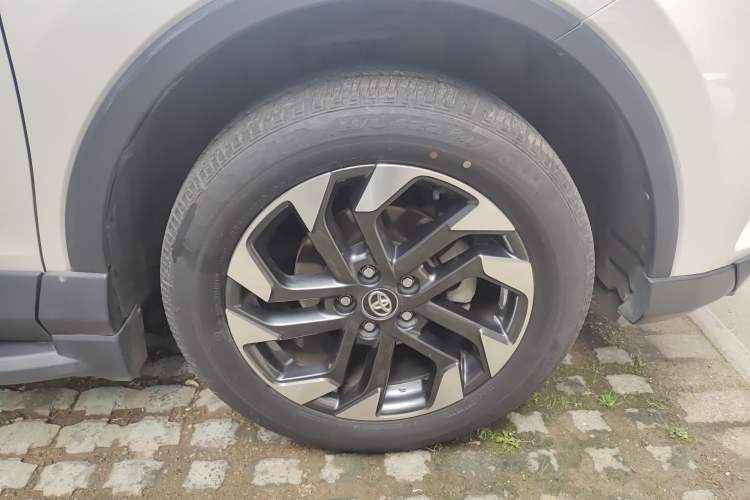 Used Toyota RAV4 2018 2.5L Automatic 4x4 Elite i Edition Exterior 1