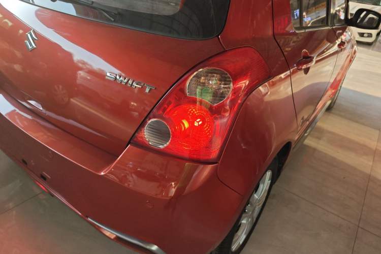 Used Suzuki Swift 2014 1.5L Automatic Fashion Edition
