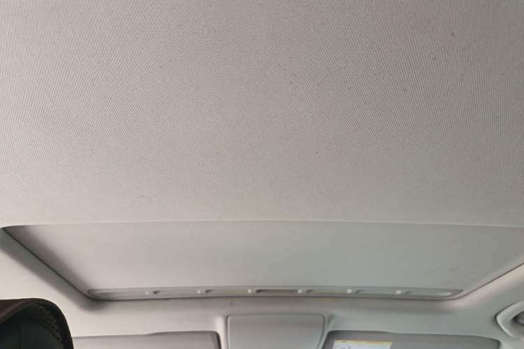 Used Volkswagen Lavida 2015 1.6L Automatic Comfort Edition Headliner