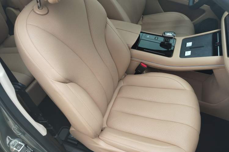 Used Hima AITO M7 2022 1.5T Four-Wheel Drive Luxury Edition Right Front Seat