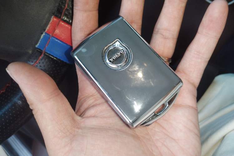 Used Volvo V90 2021 Cross Country B5 AWD Smart Range Edition Vehicle Key