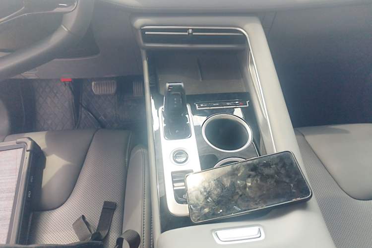 Used Geely Auto Emgrand X7 Sport 2026 Model 1.5TD Aspirational Gear Lever