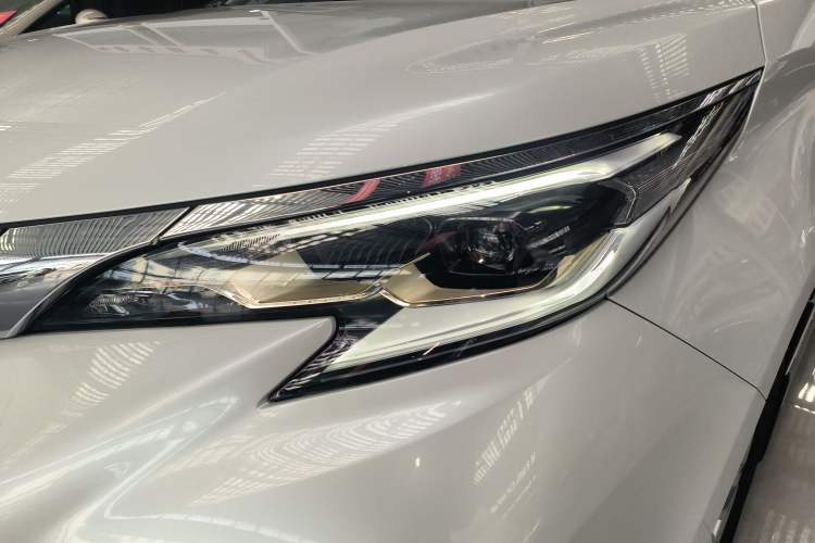 Used Toyota Granvia 2023 2.5L Hybrid Comfort Edition