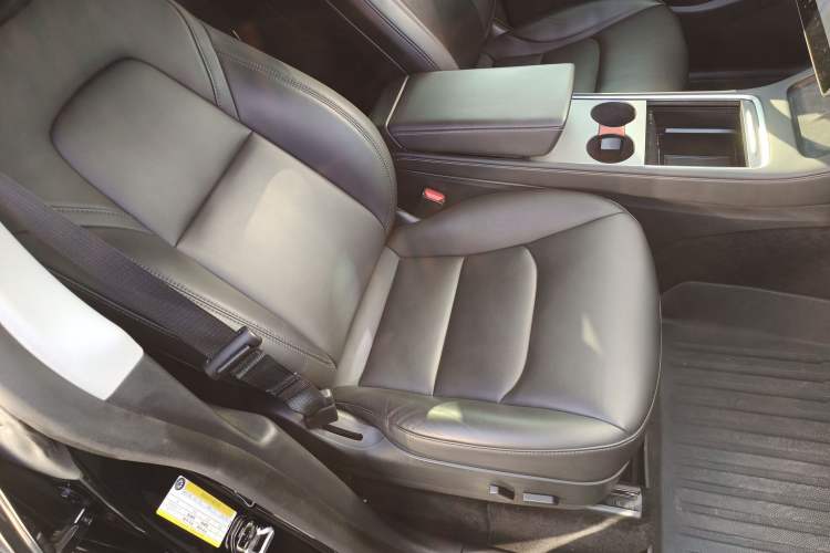 Used Tesla Model Y 2021 Standard Range Rear-Wheel Drive Version
