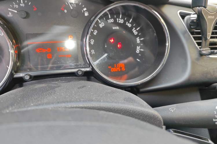 Used Peugeot 3008 2013 2.0L Automatic Trend Edition
