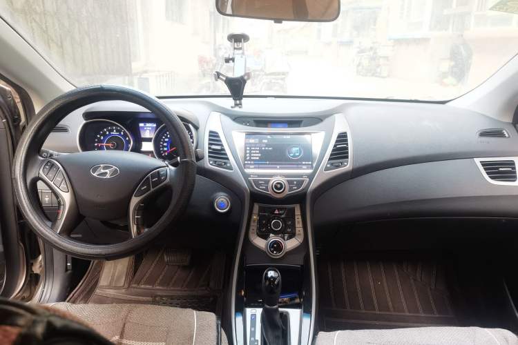 Used Hyundai Elantra (5th Generation / Langdong) 2016 1.6L Automatic Prestige Model
