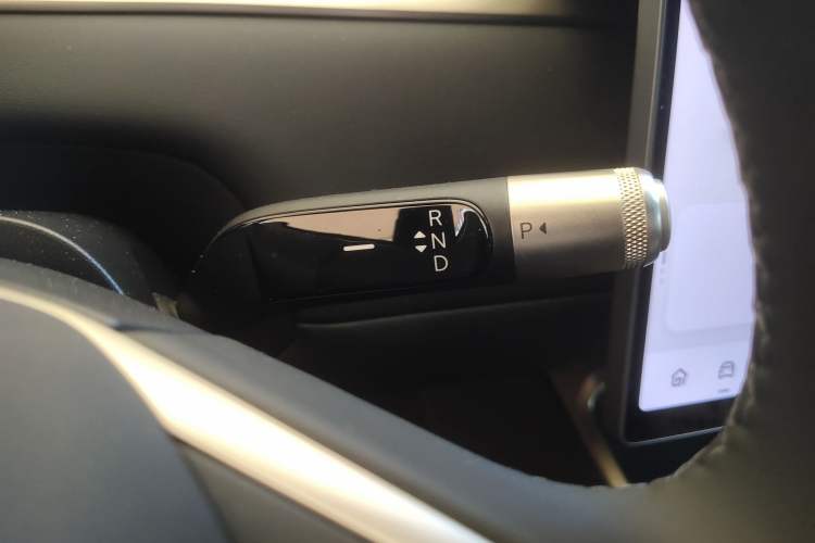 Used ONVO Luxeed L90 2025 Model—Max Six-Seater Version
