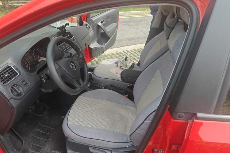 Used Volkswagen Polo 2014 1.4L Automatic Comfort Edition Left Front Seat