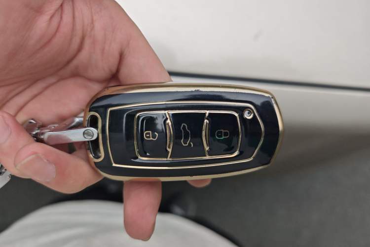 Used Geely Auto Emgrand GT 2015 2.4L Luxury Model Vehicle Key