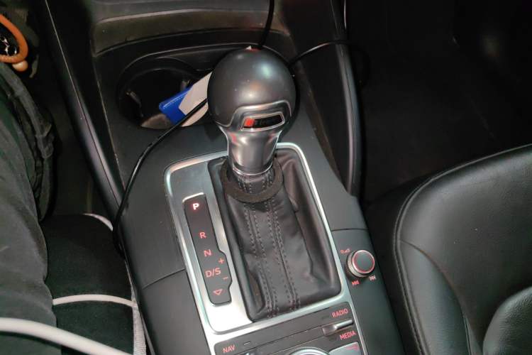 Used Audi A3 2015 Limousine 45 TFSI S line Luxury Model Gear Lever