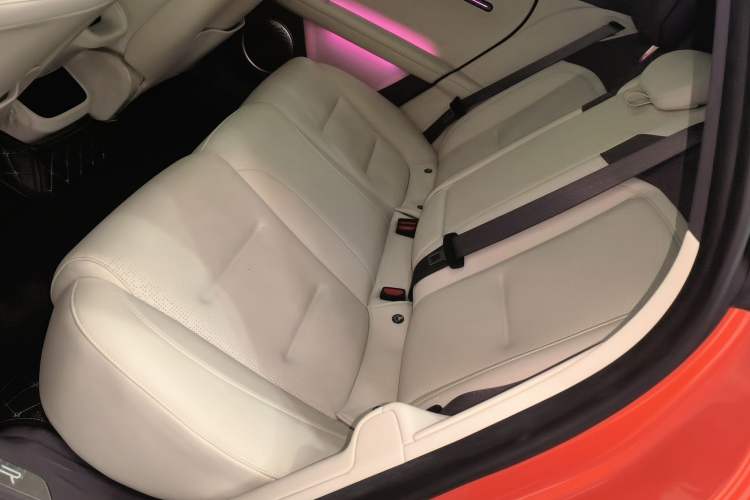 Used Avatr 06 2025 Pro Range-Extended Edition Left Rear Seat