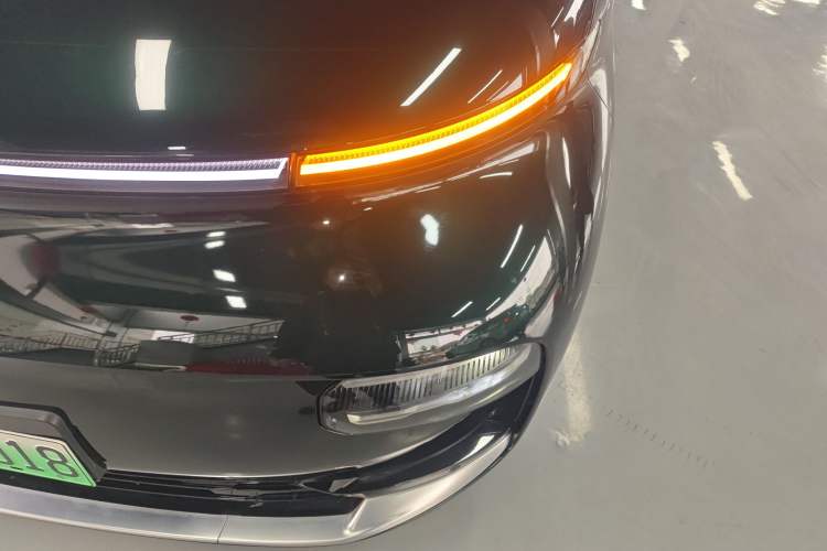 Used Geely Galaxy LEVC L380 2024 116 Degrees 6 Seats Two-Wheel Drive Pro