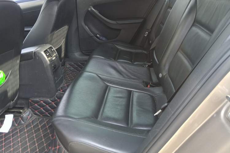 Used Volkswagen Sagitar 2012 1.6L Manual Comfort Model Left Rear Seat