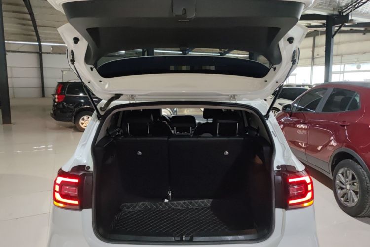 Used Volkswagen Tacqua 2020 1.5L Automatic Yue
