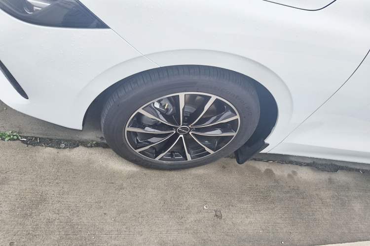 Used Roewe D7 2025 DMH 125km World Champion Excellence Edition