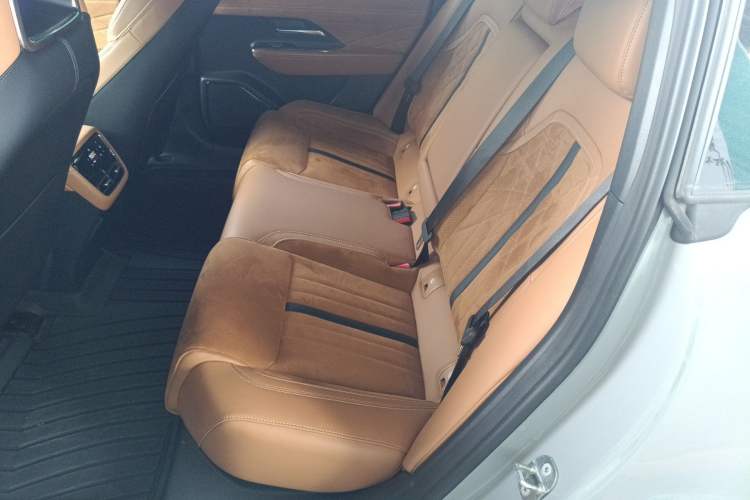 Used Mazda EZ-6 2024 Pure Electric 600 ZhiZun Edition Left Rear Seat