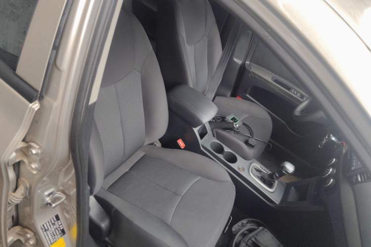 Used Roewe 350 2015 1.5L Automatic Luxury Sunroof Edition