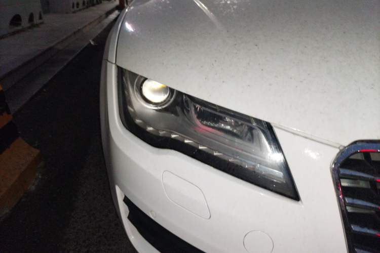 Used Audi A7 2013 30 FSI Standard Edition Right Front Headlight