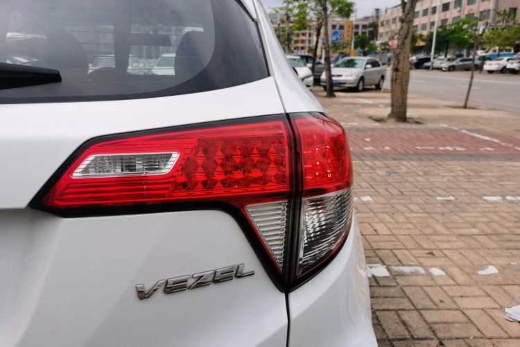 Used Honda Vezel 2019 1.5L CVT Pioneer Edition China VI