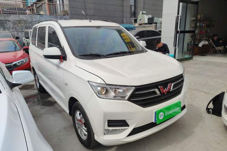 Used Wuling Hongguang 2021 1.5L Revised S Standard Version Hydraulic-Power-Assisted LAR Front Right 45 Deg