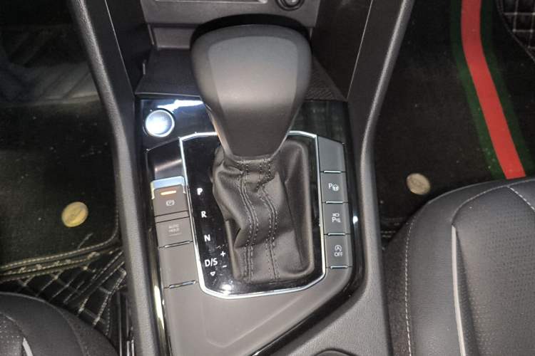 Used Volkswagen Tiguan L 2023 330TSI Automatic Two-Wheel Drive R-Line Enjoyment Edition