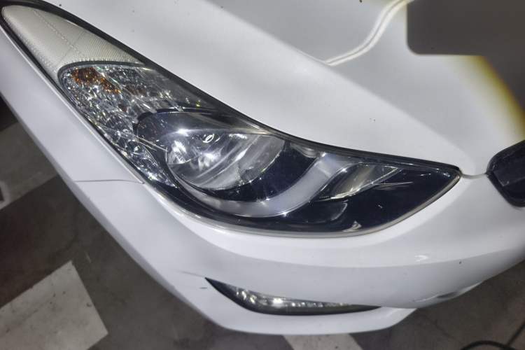 Used Hyundai Elantra (5th Generation / Langdong) 2015 1.6L Automatic Luxury Model Right Front Headlight
