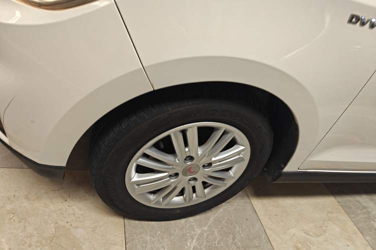 Used Wuling Hongguang 2015 1.5L S1 Comfort China V Standard Left Front Wheel Hub