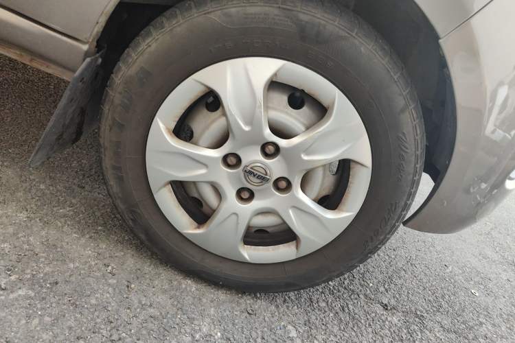 Used Jinbei Hiace X30 2021 1.5L Deluxe Edition Aluminum Wheels Two-Tone Design Central Air Conditioning MP5 Version Van China VI Standard SWC15M Right Front Wheel Hub