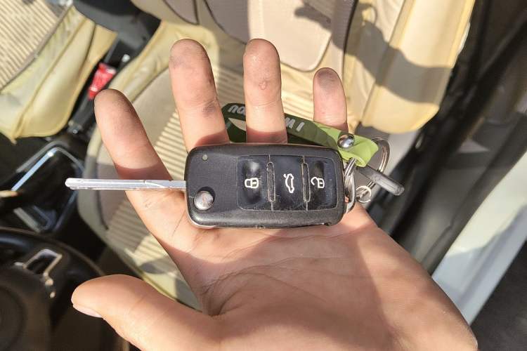 Used Volkswagen Bora 2014 1.6L Automatic Fashion Model Vehicle Key