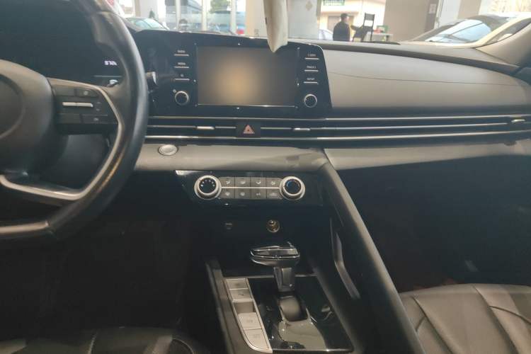 Used Hyundai Elantra 2021 1.5L CVT GLX Elite Edition Audio And AC Panel