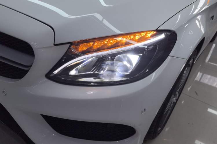 Used Mercedes-Benz C-Class 2015 C 200 station wagon