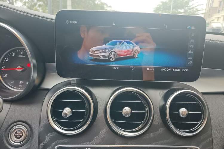 Used Mercedes-Benz C-Class 2019 C 180 L Dynamic Sports Edition Audio And AC Panel