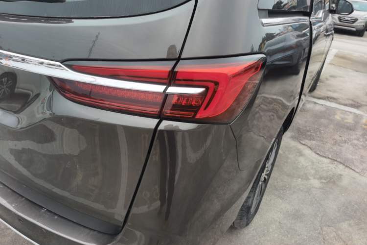 Used Buick GL8 2022 Land Cruiser Executive Class 652T Comfort Model