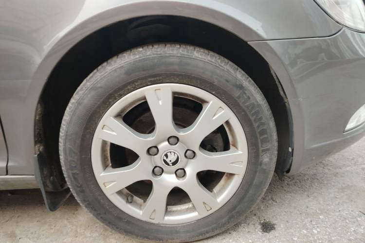 Used Skoda Octavia 2015 Classic Model 1.6L Manual Yijie Edition
