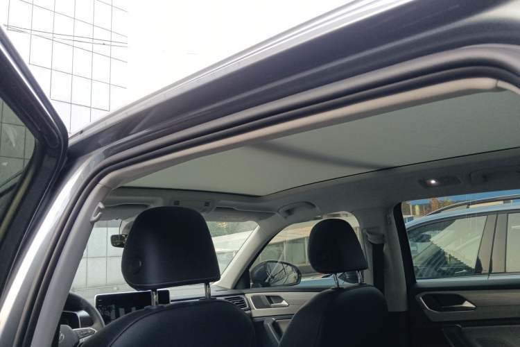 Used Volkswagen Tayron 2023 Revised Version 380TSI All-Wheel Drive R-Line High-Energy Edition
