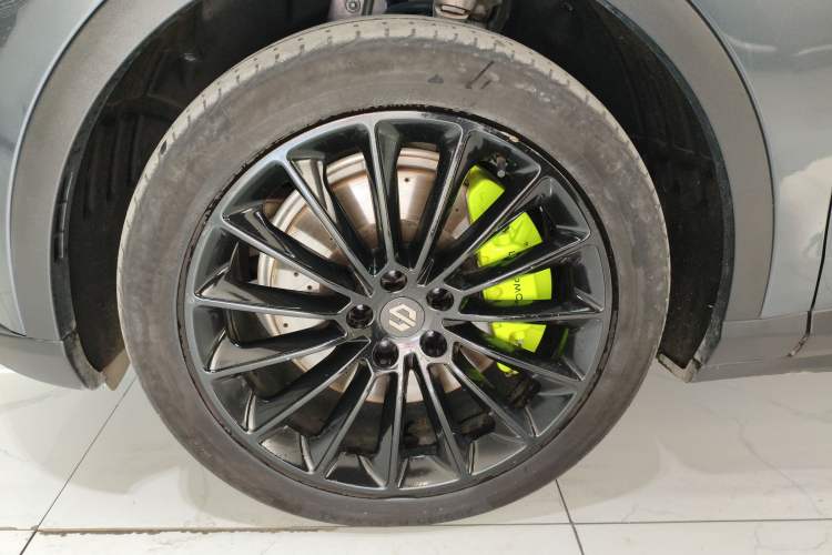 Used Leapmotor C11 2023 Pure Electric 580 All-Wheel-Drive Performance Edition Left Front Wheel Hub