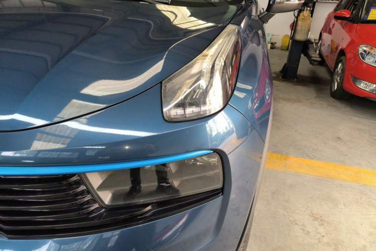 Used Lynk & Co 01 2017 2.0T Two-Wheel Drive Zhaopu Version Left Front Headlight